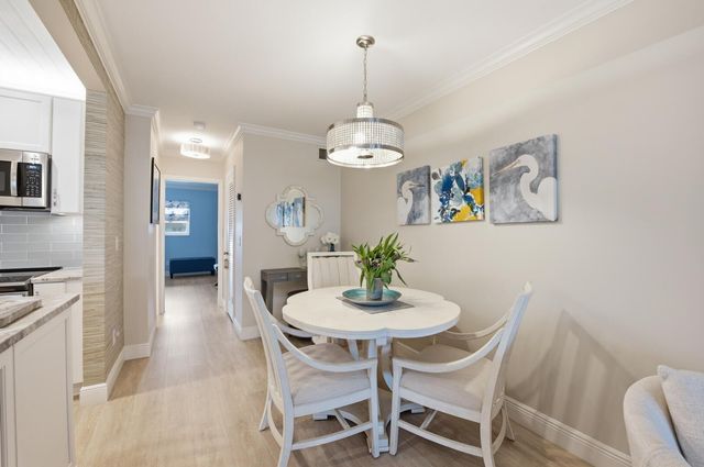 111 Shore Court 305-C, North Palm Beach, FL 33408