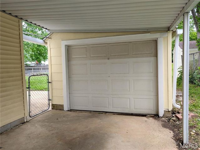 615 E Oak Street, Greenville, IL 62246