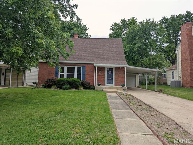 615 E Oak Street, Greenville, IL 62246