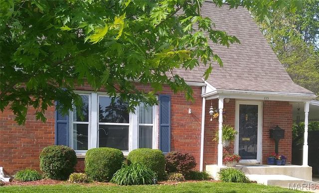615 E Oak Street, Greenville, IL 62246