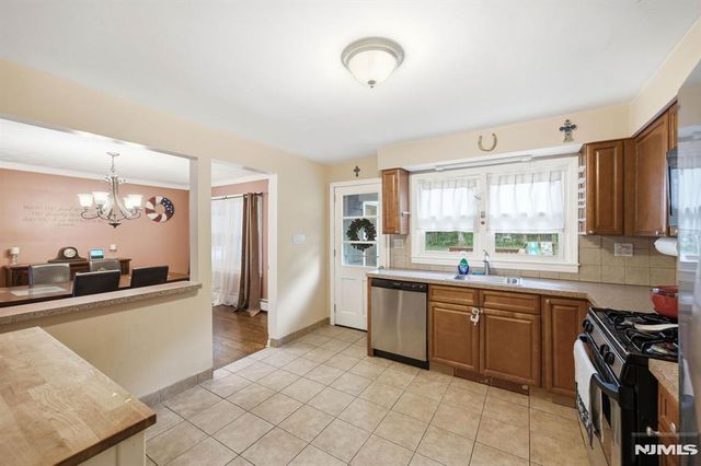 19 Fredericks Street, Wanaque, NJ 07465
