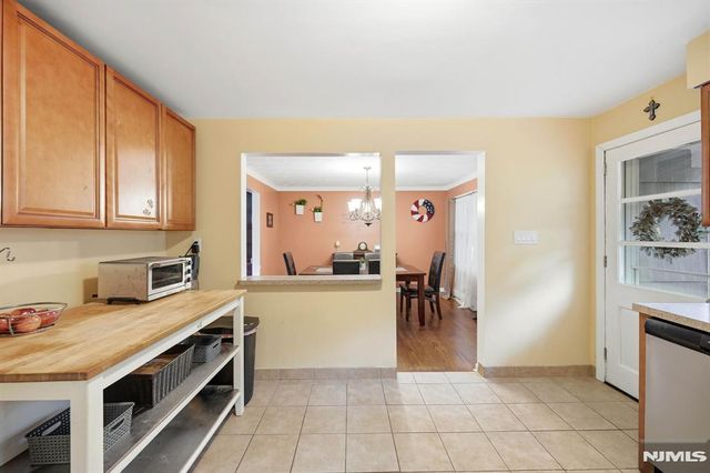 19 Fredericks Street, Wanaque, NJ 07465
