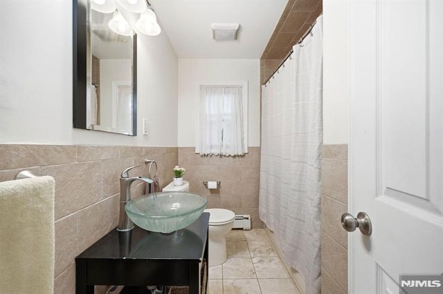 19 Fredericks Street, Wanaque, NJ 07465
