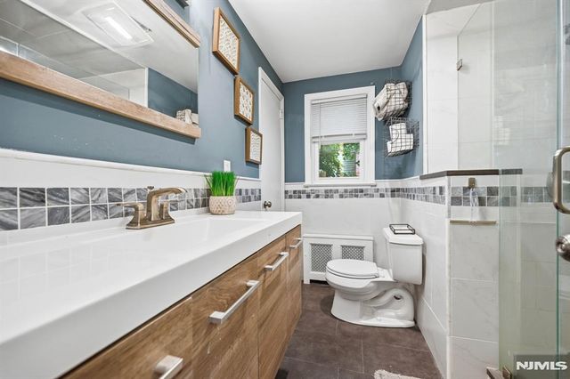19 Fredericks Street, Wanaque, NJ 07465