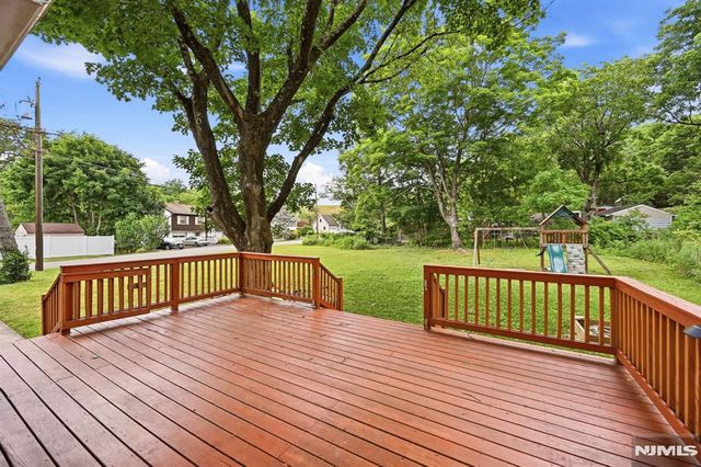 19 Fredericks Street, Wanaque, NJ 07465