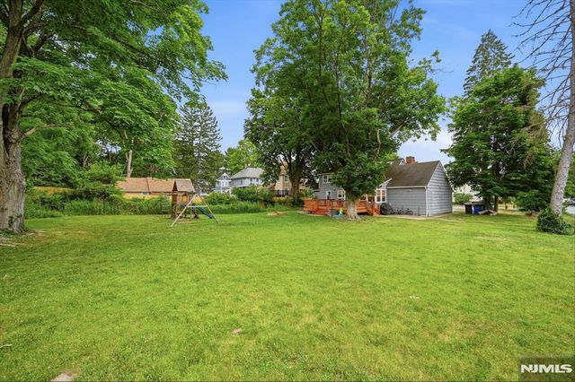 19 Fredericks Street, Wanaque, NJ 07465