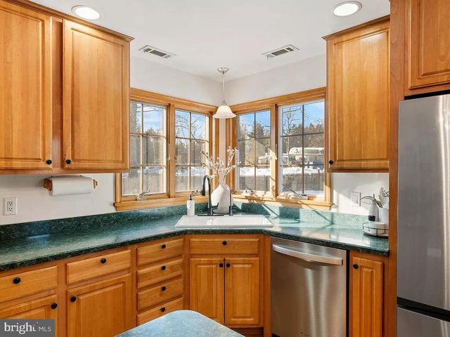 1596 RIVER RD, New Hope, PA 18938