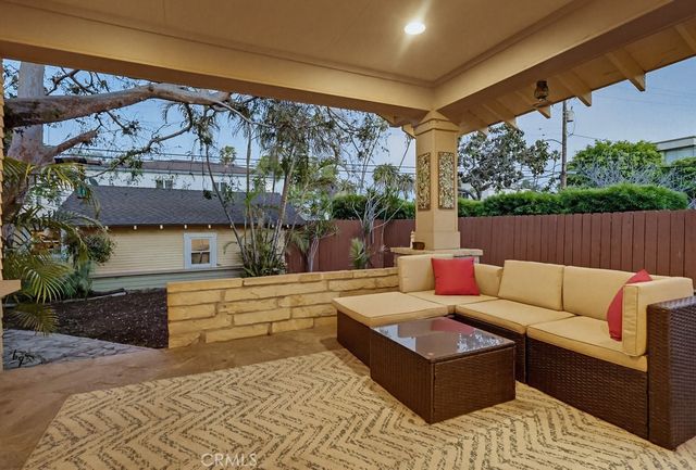 200 Termino Avenue, Long Beach, CA 90803