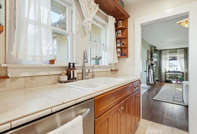 200 Termino Avenue, Long Beach, CA 90803