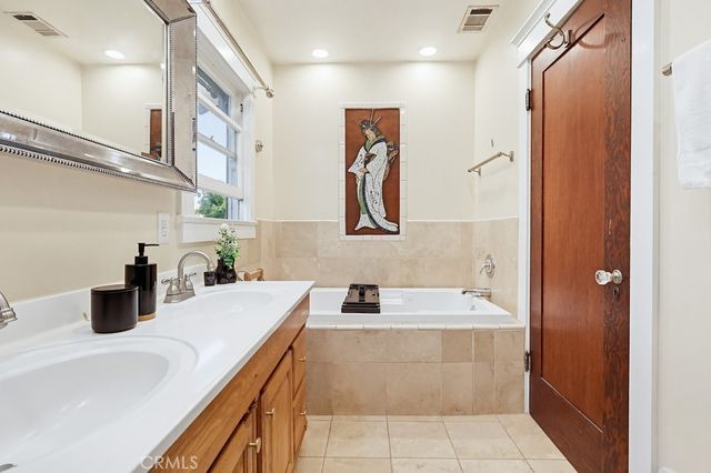 200 Termino Avenue, Long Beach, CA 90803