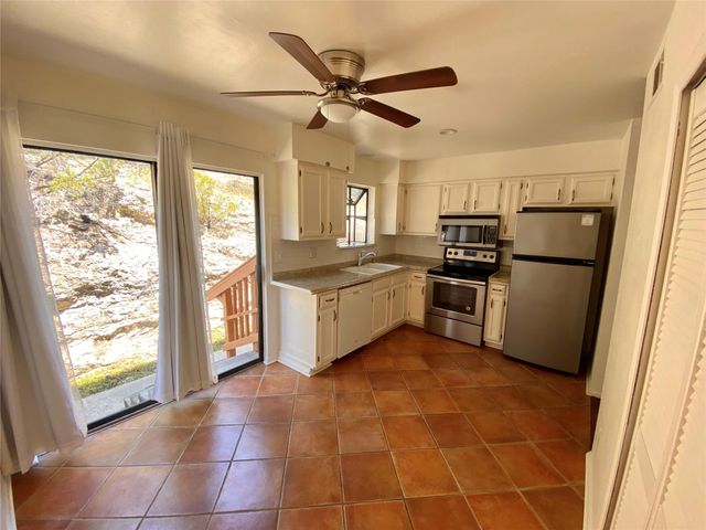 21461 Coyote TRL 4, Lago Vista, TX 78645