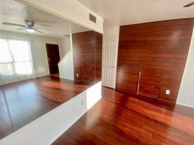 21461 Coyote TRL 4, Lago Vista, TX 78645