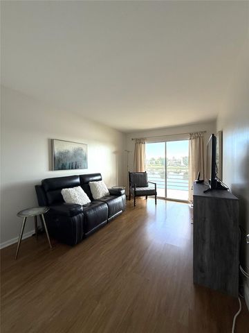 2028 Exeter B 2028, Boca Raton, FL 33434