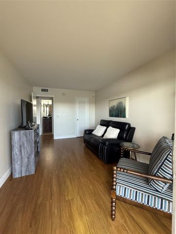 2028 Exeter B 2028, Boca Raton, FL 33434