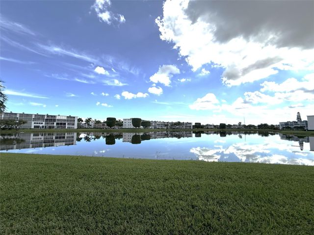 2028 Exeter B 2028, Boca Raton, FL 33434