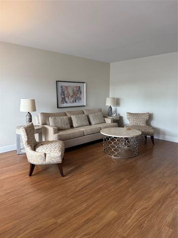 2028 Exeter B 2028, Boca Raton, FL 33434