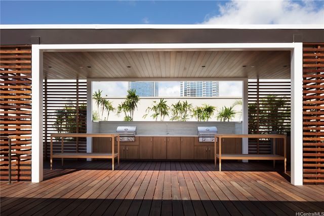 987 Queen Street 701, Honolulu, HI 96814