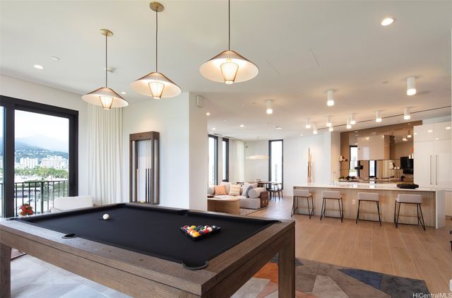 987 Queen Street 701, Honolulu, HI 96814