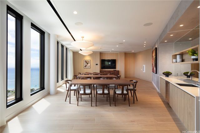 987 Queen Street 701, Honolulu, HI 96814