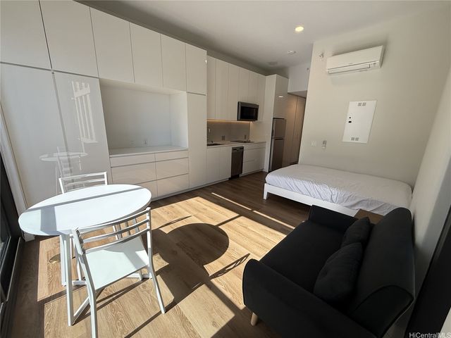 987 Queen Street 701, Honolulu, HI 96814