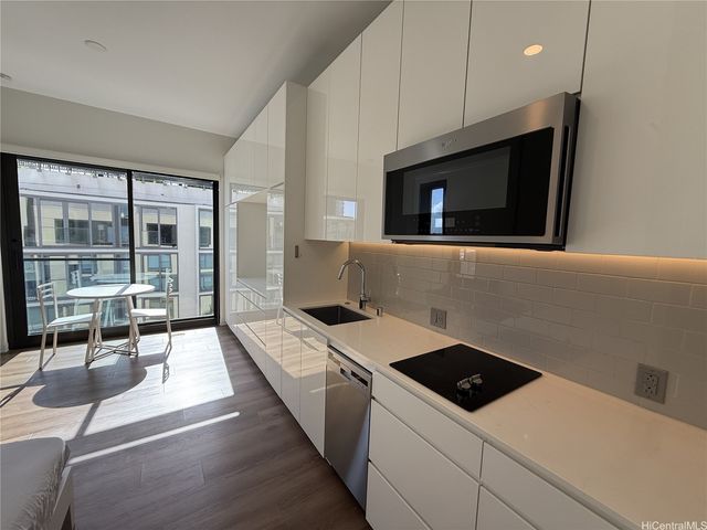 987 Queen Street 701, Honolulu, HI 96814