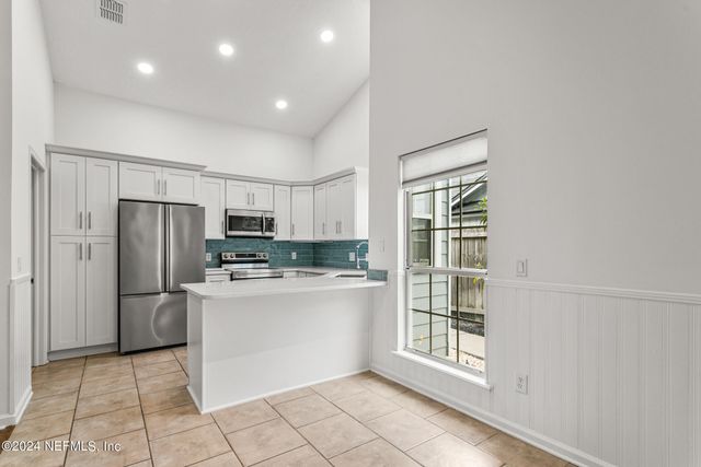 8621 GOODBYS TRACE Drive, Jacksonville, FL 32217