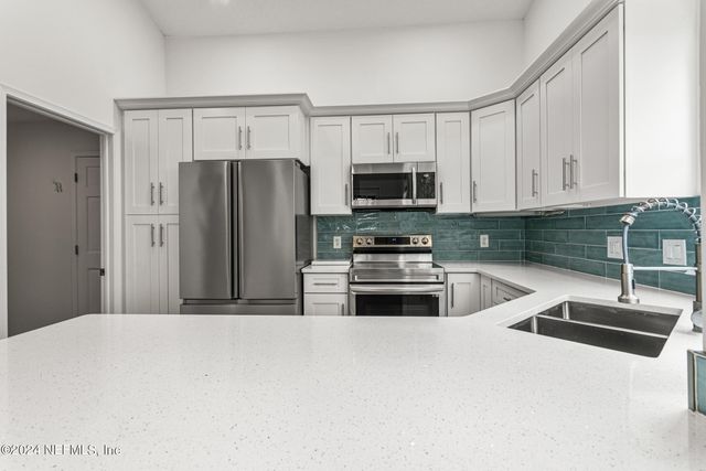 8621 GOODBYS TRACE Drive, Jacksonville, FL 32217