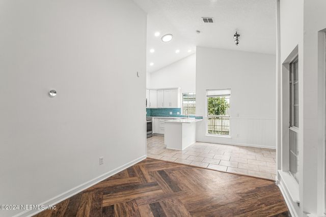 8621 GOODBYS TRACE Drive, Jacksonville, FL 32217