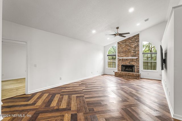 8621 GOODBYS TRACE Drive, Jacksonville, FL 32217