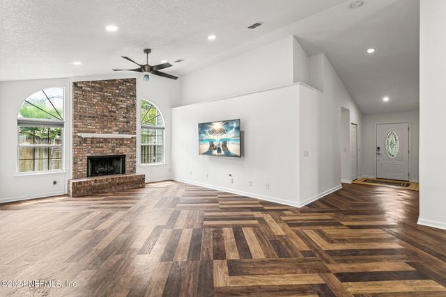 8621 GOODBYS TRACE Drive, Jacksonville, FL 32217