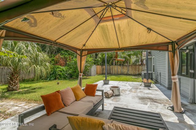 8621 GOODBYS TRACE Drive, Jacksonville, FL 32217