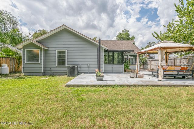 8621 GOODBYS TRACE Drive, Jacksonville, FL 32217