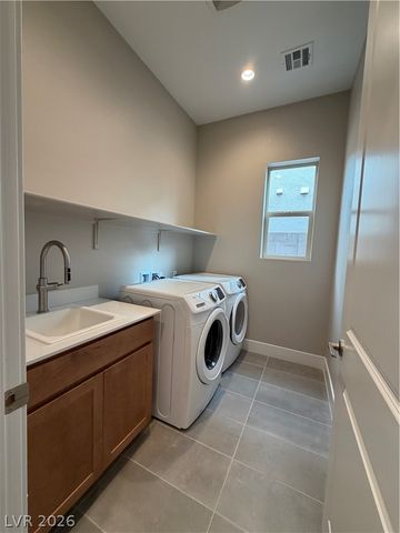 11831 Giroma Avenue, Las Vegas, NV 89138