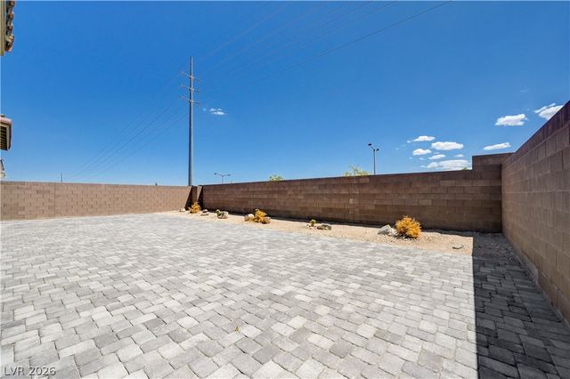 11831 Giroma Avenue, Las Vegas, NV 89138