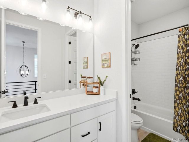 8565 Butte Creek St, Littleton, CO 80125