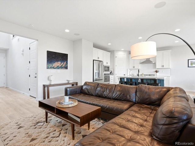 8565 Butte Creek St, Littleton, CO 80125