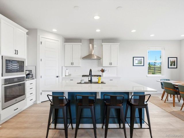 8565 Butte Creek St, Littleton, CO 80125