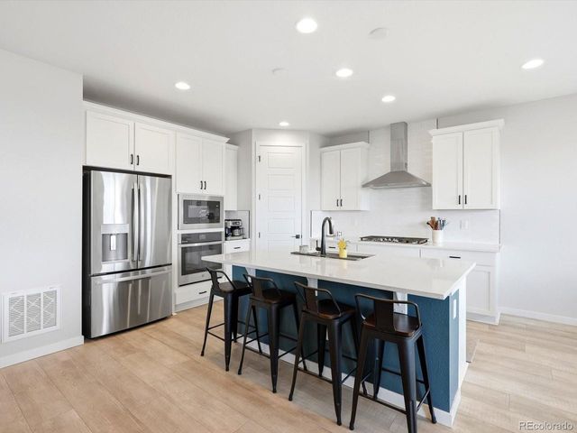 8565 Butte Creek St, Littleton, CO 80125