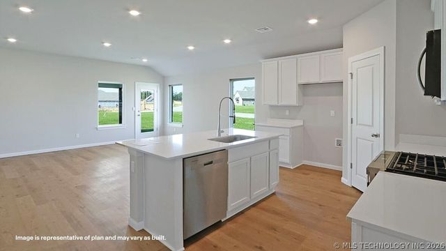 15485 S 36th East Avenue, Bixby, OK 74008