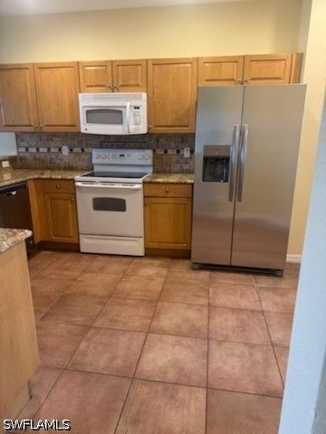 15622 Summit Place CIR 395, Naples, FL 34119