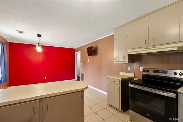 47 Booth, Northport, AL 35473