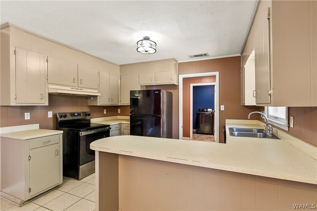 47 Booth, Northport, AL 35473