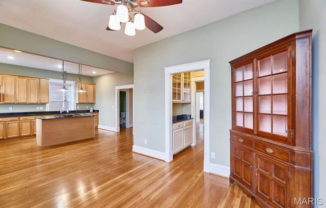 3863 Utah Place, St Louis, MO 63116