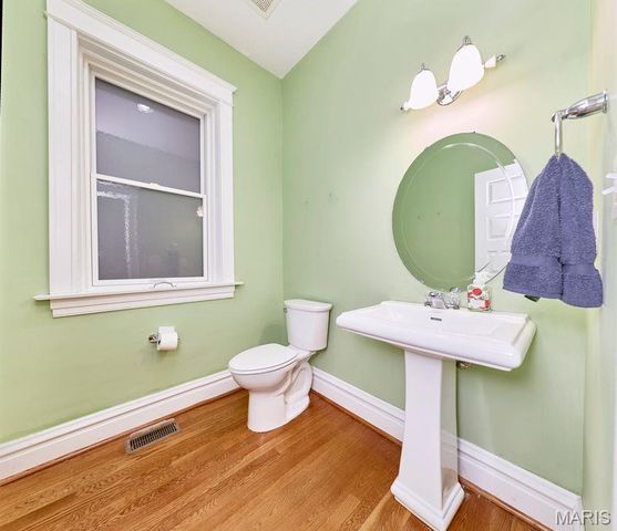 3863 Utah Place, St Louis, MO 63116