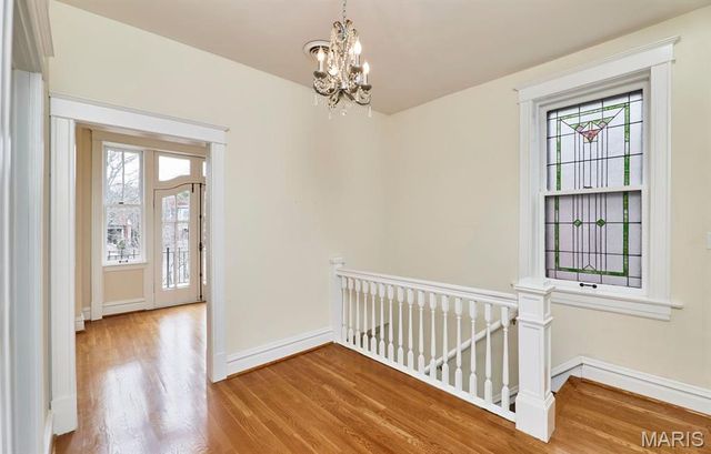 3863 Utah Place, St Louis, MO 63116