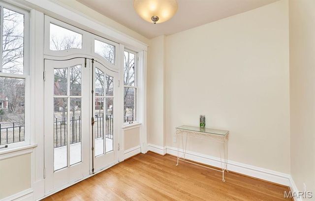 3863 Utah Place, St Louis, MO 63116