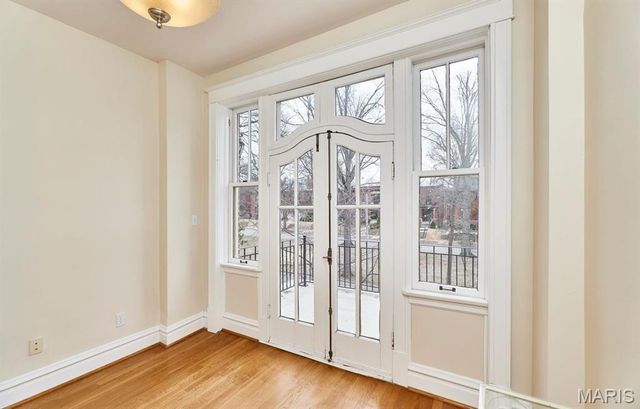 3863 Utah Place, St Louis, MO 63116