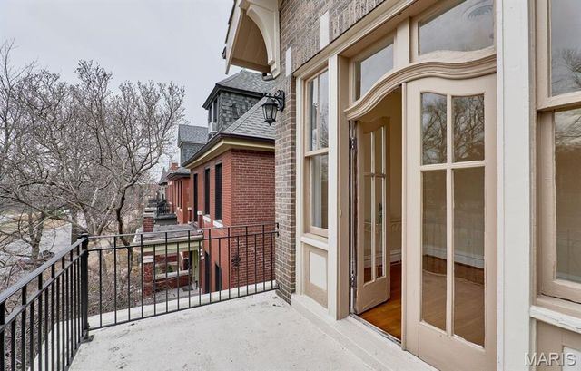 3863 Utah Place, St Louis, MO 63116