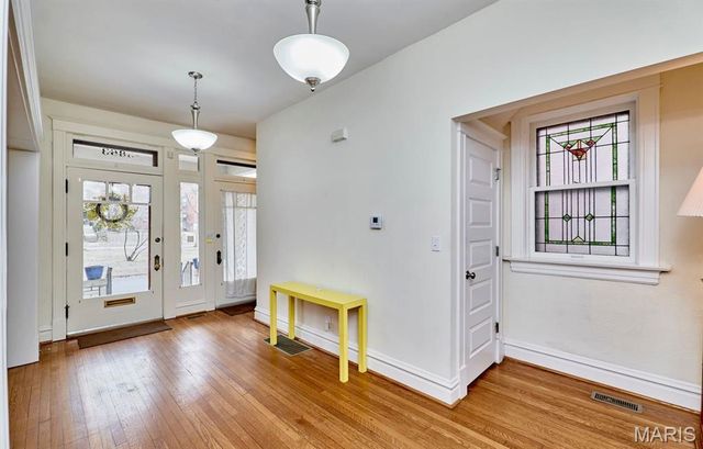 3863 Utah Place, St Louis, MO 63116