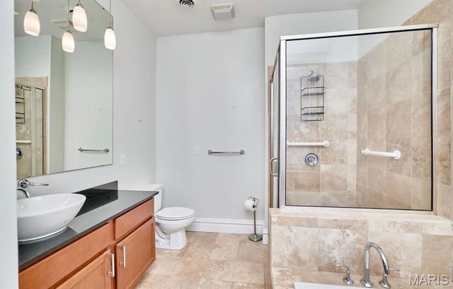 3863 Utah Place, St Louis, MO 63116